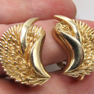 Vintage Crown Trifari Gold Plated Earrings Clip On